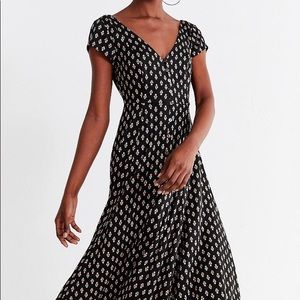 EUC UO Malena Button-Through Midi Dress